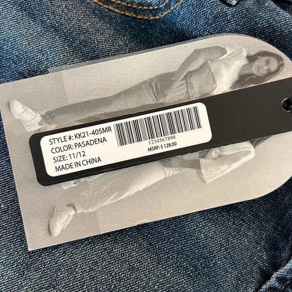 NWT Kendall & Kylie Kurvy Mid-rise Baby Boot Jean Size 11/12 Color Pasadena - Picture 9 of 15